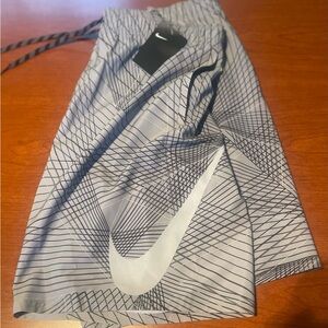 Mens xl NIke lined swim shorts New with tags.